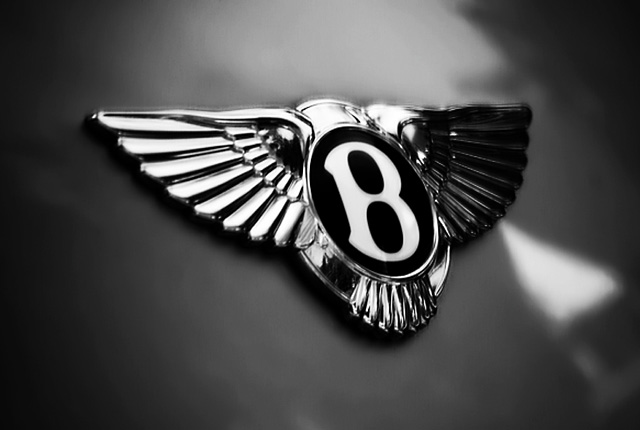 close-up photo of Bentley logo